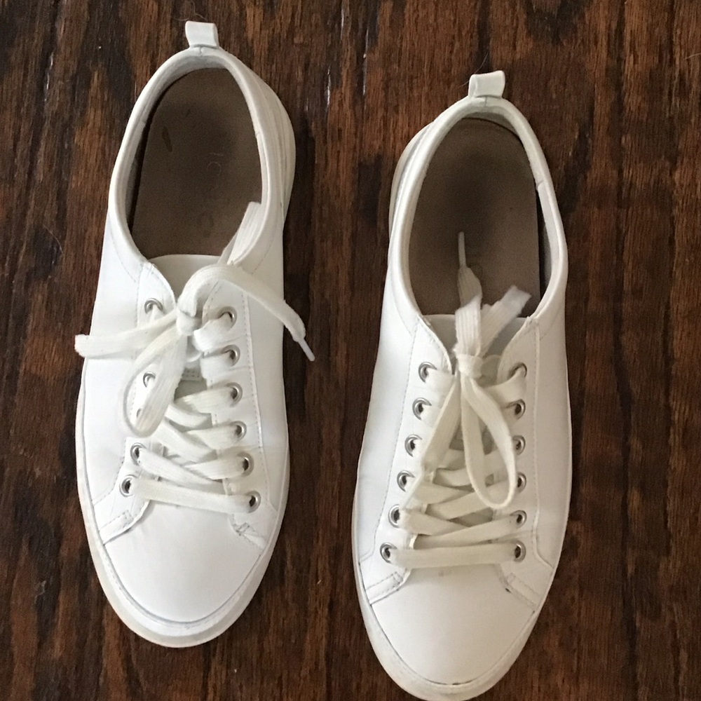 Vionic Sneakers